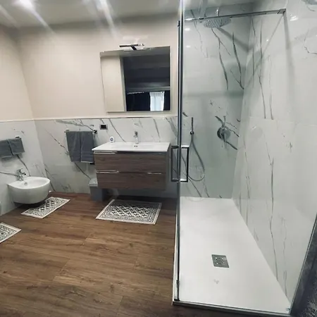 Vakantiehuis Grey In Centro Randazzo